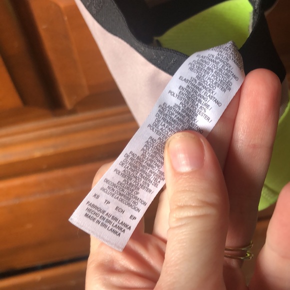 XS Nike Crossback Sportsbra - Picture 5 of 5